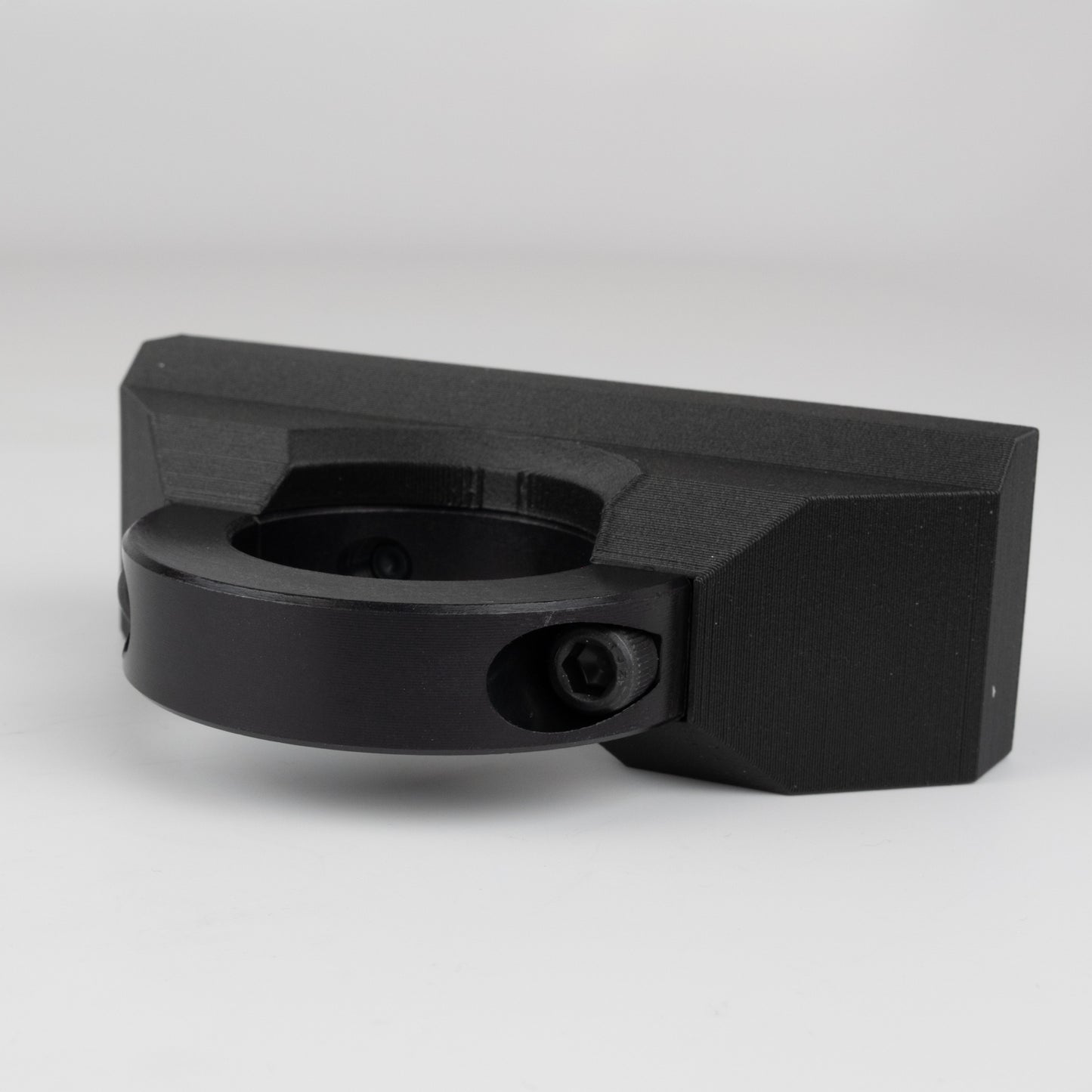 Vector Mounting Bracket for Columns